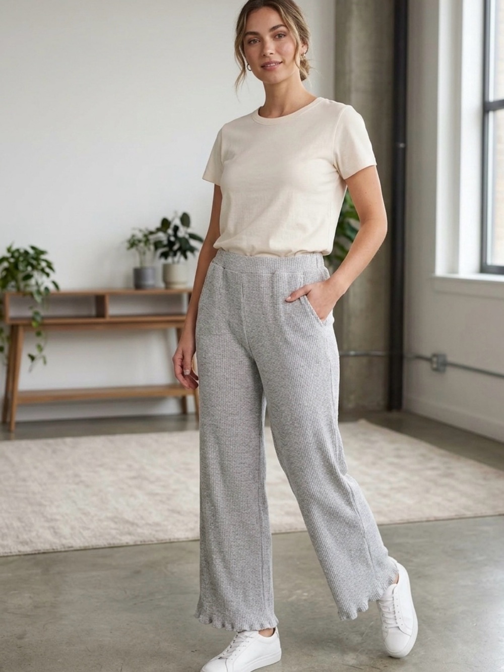 Who What Wear Light Gray Ribbed Knit women’s size medium' Sweatpants